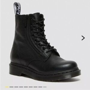 1460 dr martens with zipper